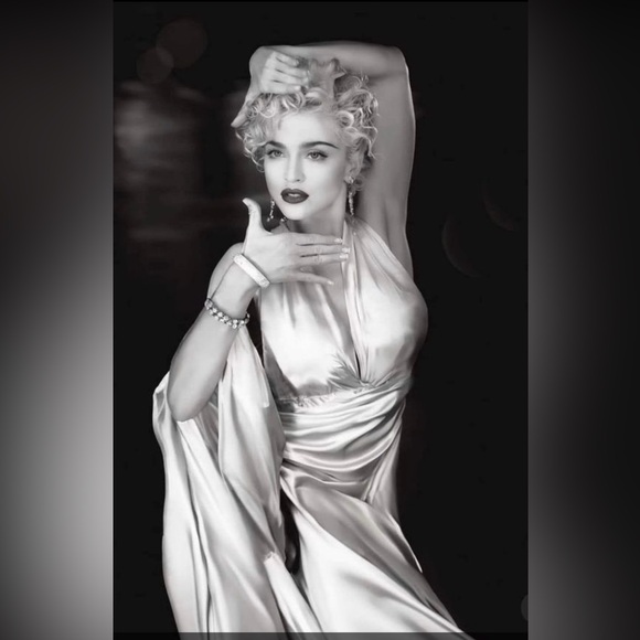 Madonna Photos - Picture 6 of 16